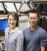Prof. Virginia Lorenz and graduate student Wenrui Wang. Photo by L. Brian Stauffer